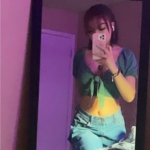 Meet your Posher, Genah